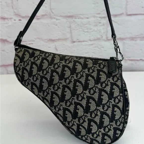 Authentic Christian Dior Vintage Diorissimo Saddle Pochette - Picture 2 of 15
